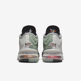 Nike Leborn 18 Low 'Bugs x Marvin' (CV7562-005)