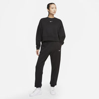 Nike Sports Wear Collection Essential (DJ7666-010)