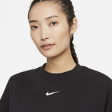 Nike Sports Wear Collection Essential (DJ7666-010)
